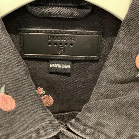 NWT BLANK NYC Late Bloomer black denim jean jacket XS - Picture 5 of 9